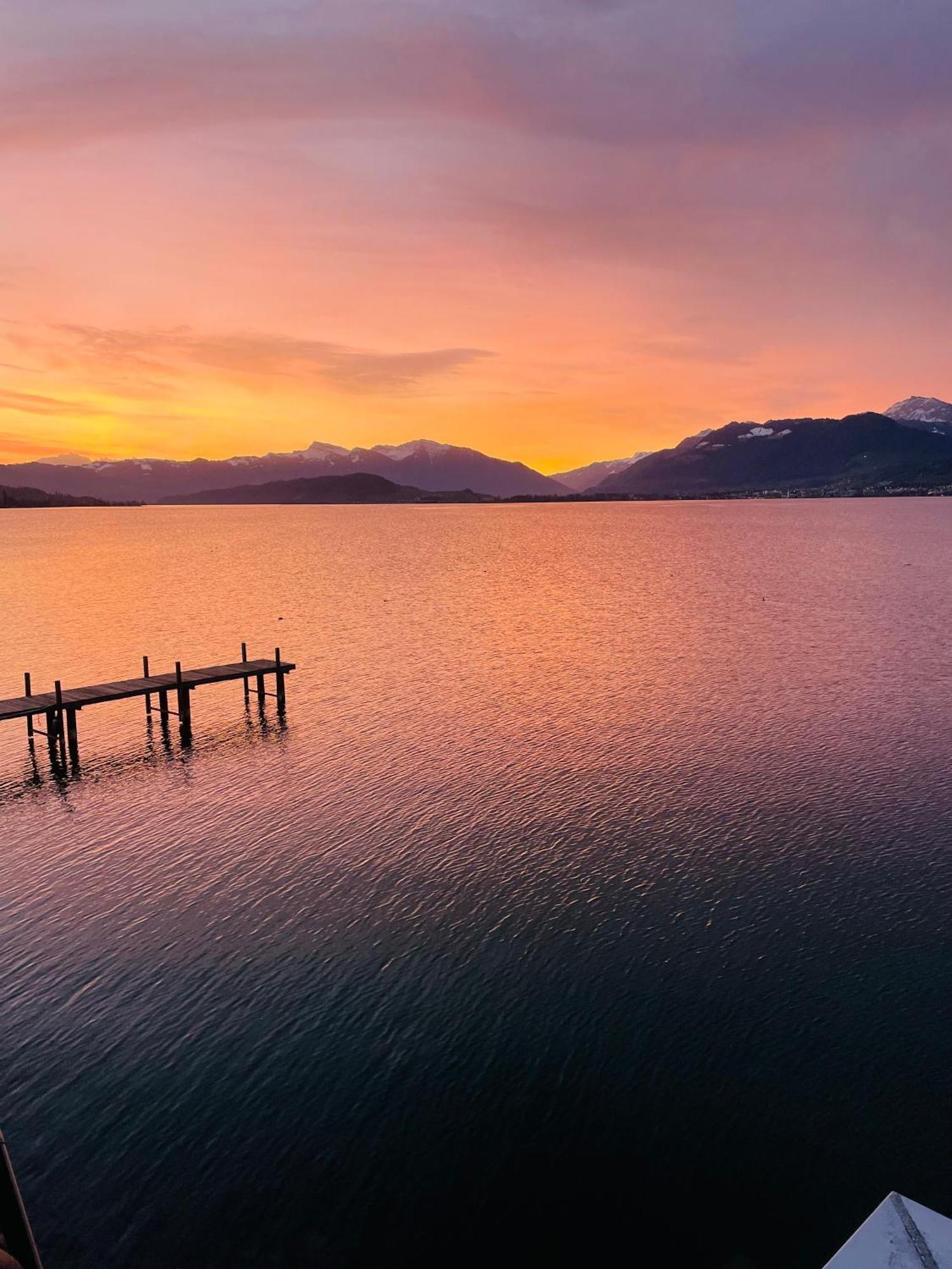 Roessli Hurden Exteriér fotografie